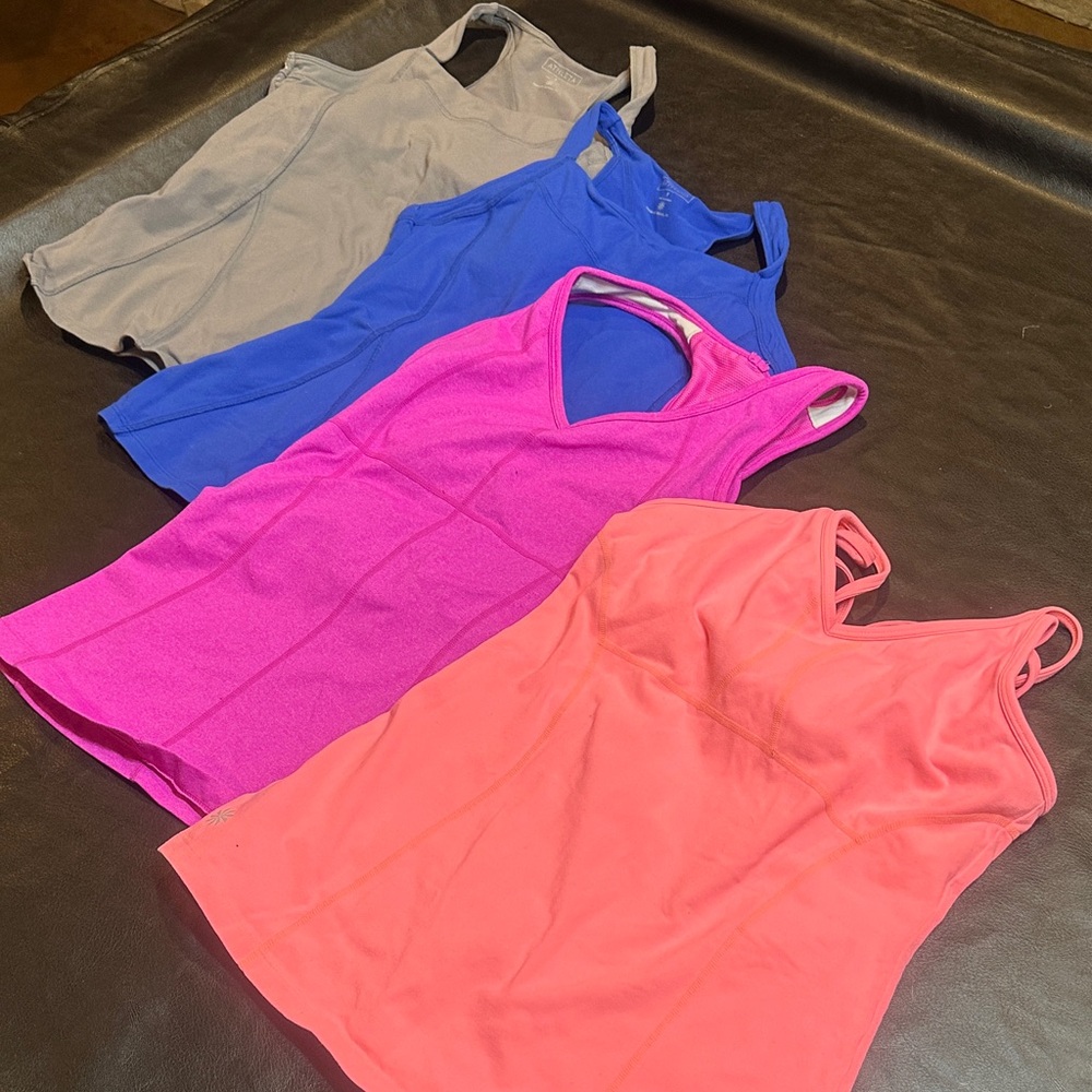 🌻🌻Bundle -4 Athleta Womens Workout Tops